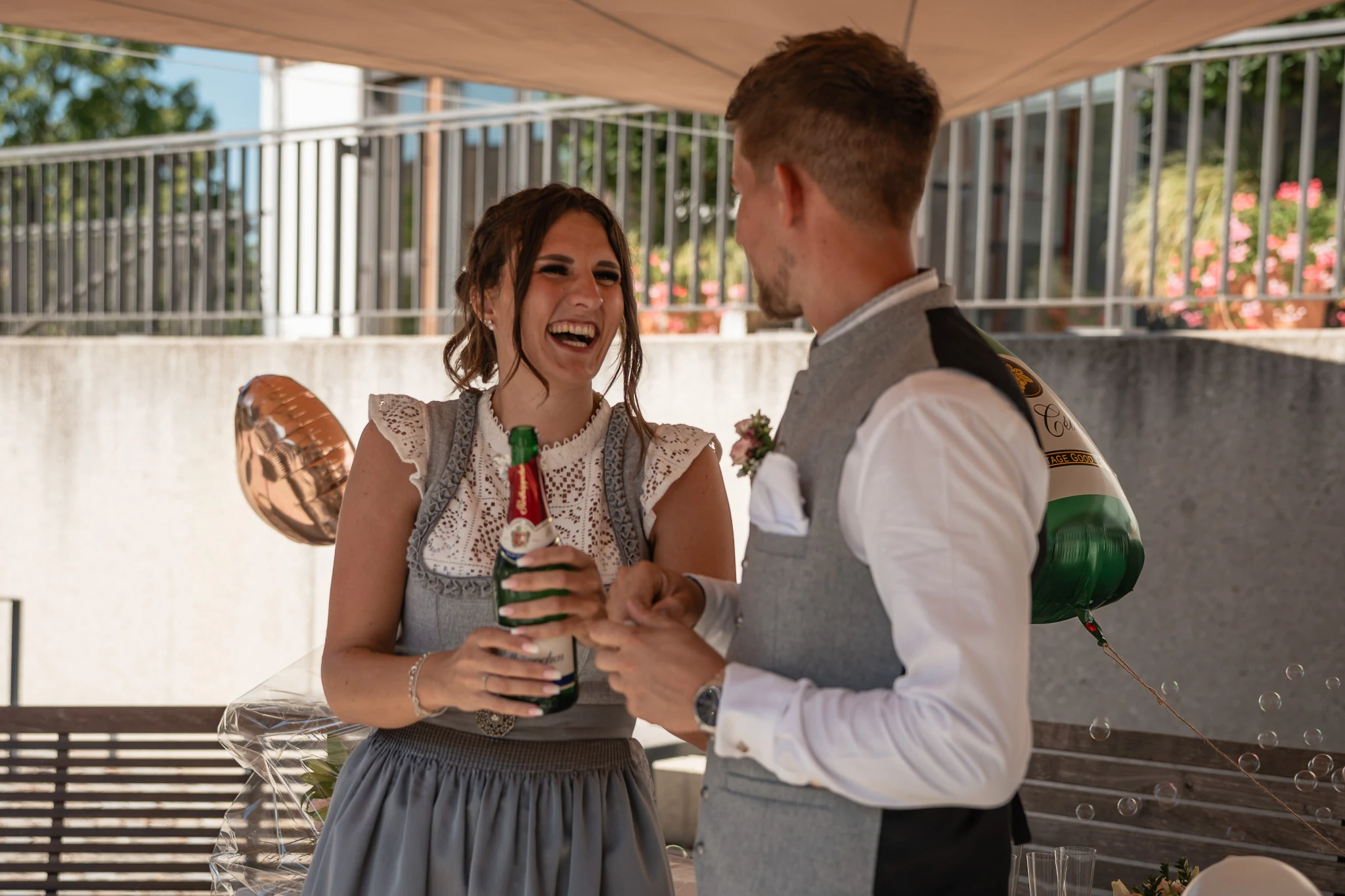 Sektempfang nach der standesamtlichen Hochzeit in Seebruck