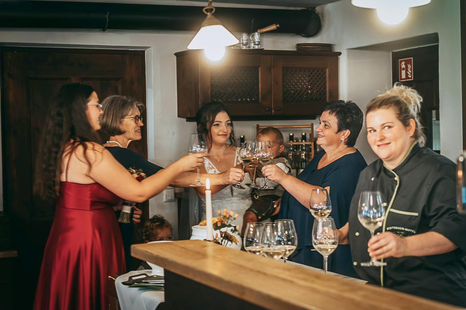 Traditionelles Suppensalzen bei der bayerischen Hochzeit in Engelsberg