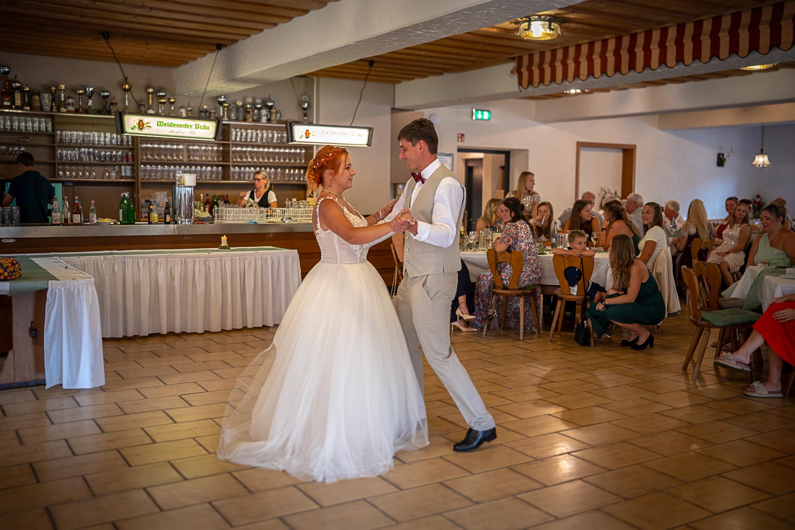 Hochzeitstanz bei einer Hochzeitsfeier im Gasthof Gruber in Pietling