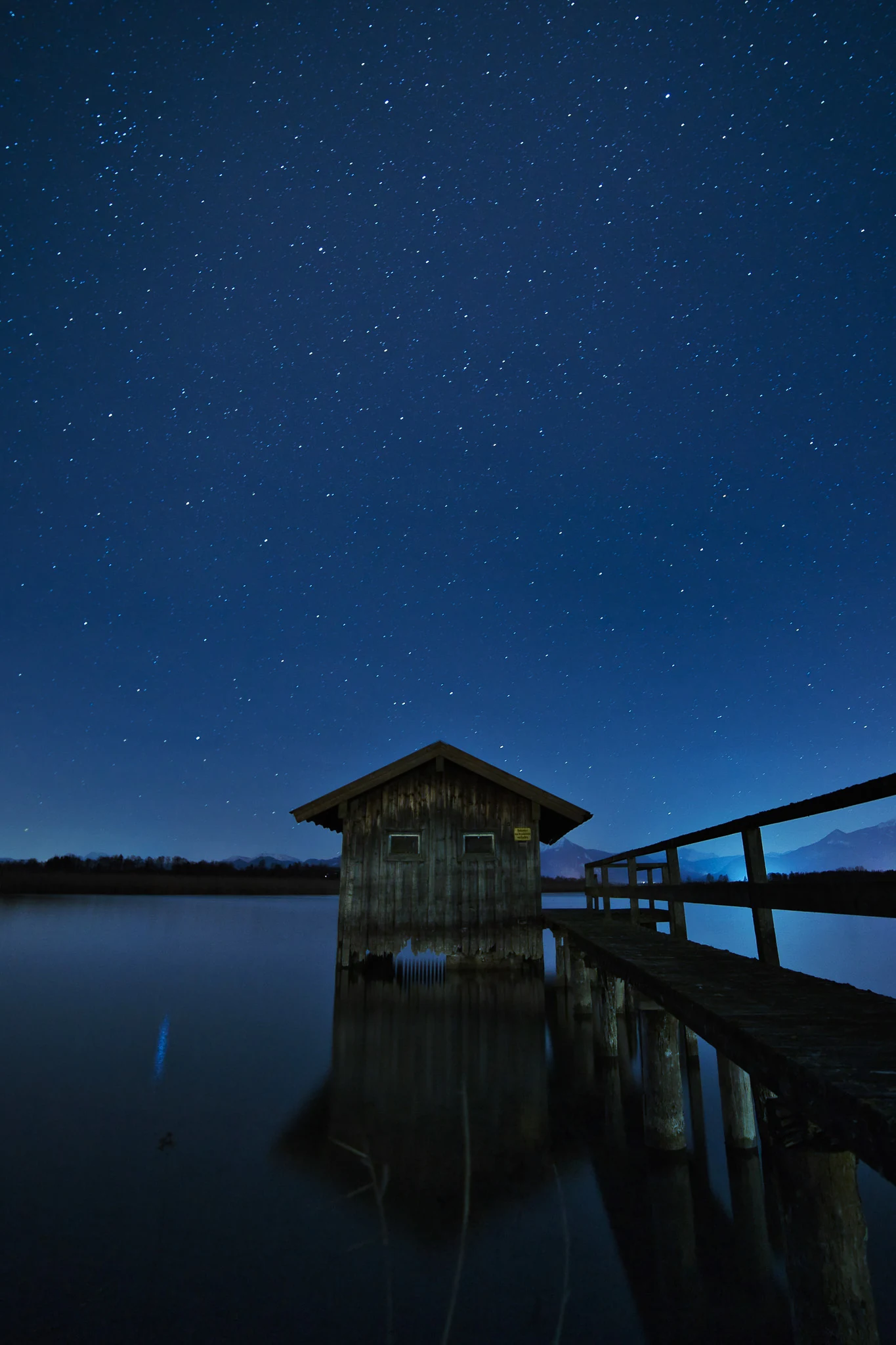 Sternenhimmel über dem Chiemsee bei Aiterbach