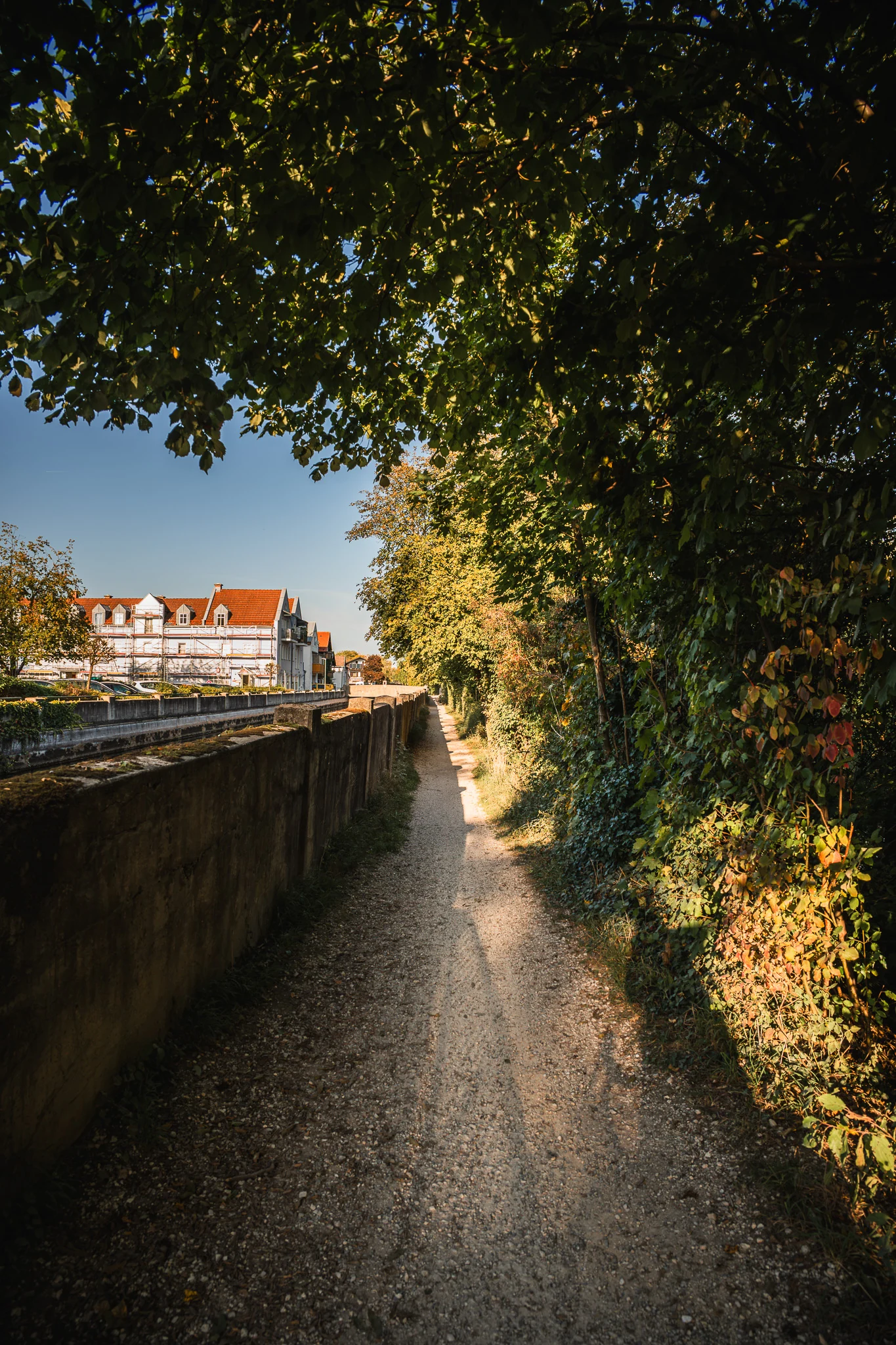 Alzkanal an der Trostberger Altstadt